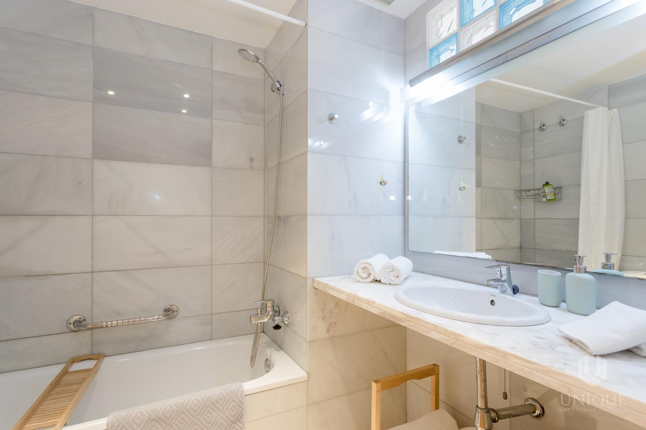Unique Rentals - Stylish Seafront Duplex Barcelona Eksteriør billede